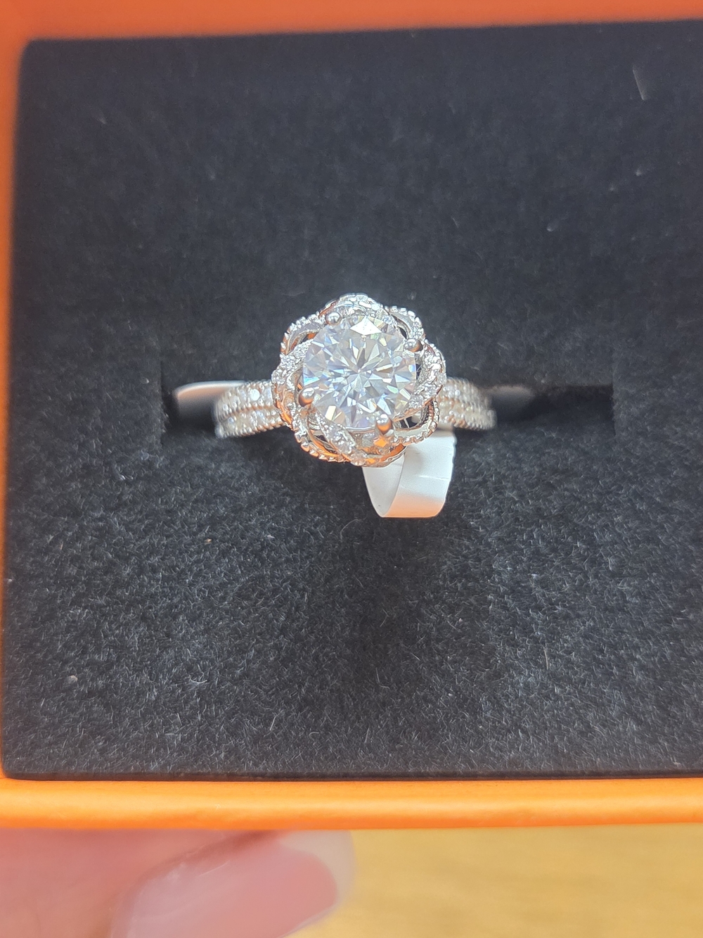 1ct MOISSANITE RING SZ 5